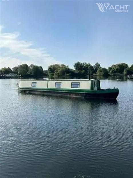 Narrowboat Dulcibella