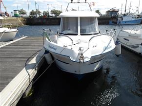 Quicksilver 640 Pilothouse