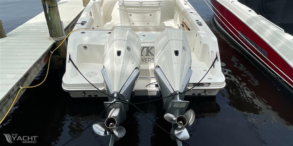 2021 Boston Whaler