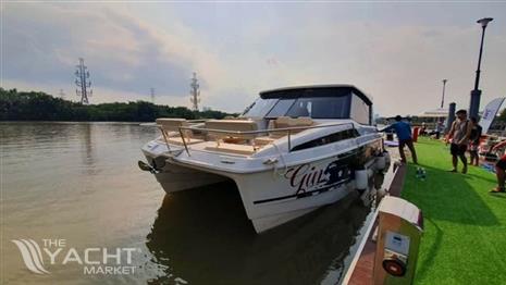 Aquila Aquila 36 Cruiser  - Used Power Center Console for sale