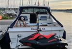 Sea Ray 390 Express Cruiser