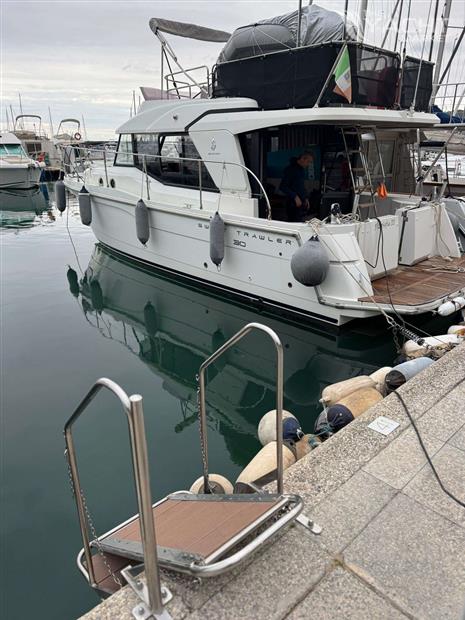 BENETEAU SWIFT TRAWLER 30