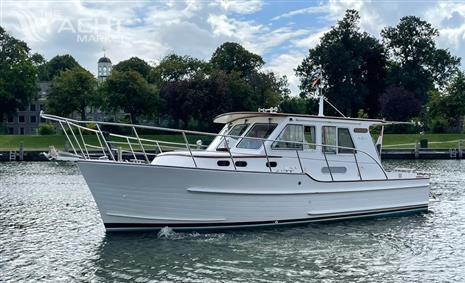 Halvorsen 32 Gourmet Cruiser