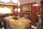 Azimut 100 Jumbo - Dining Room