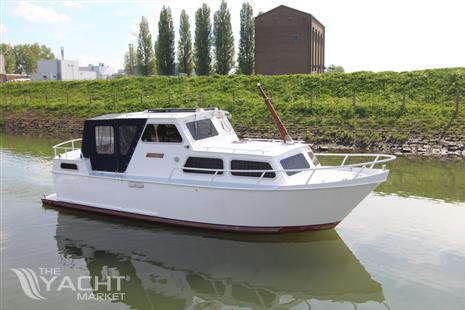 Heckkruiser 850