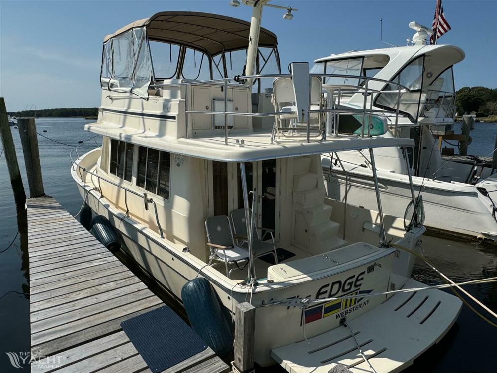 2005 Mainship