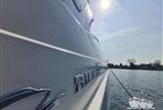 Rinker 310 Express Cruiser