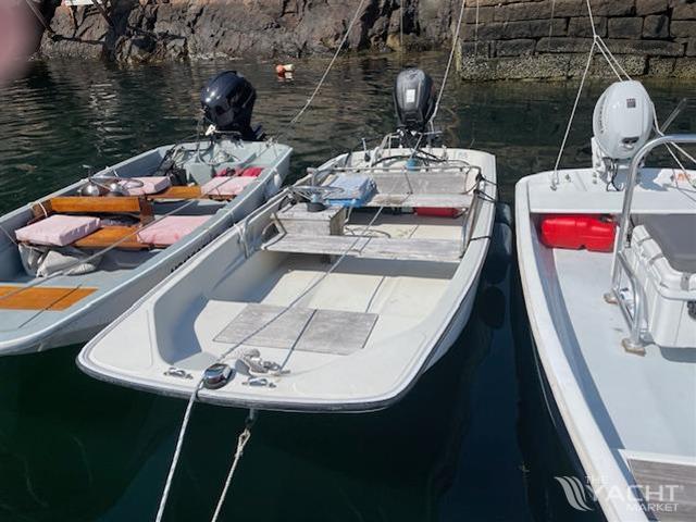 1982 Boston Whaler