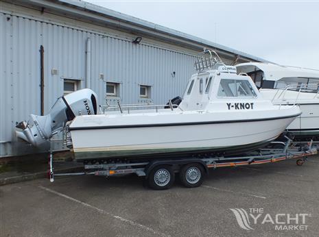 Pirate 22 Pilothouse