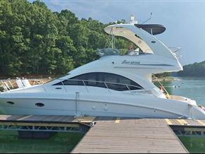 Sea Ray 360 Sedan Bridge