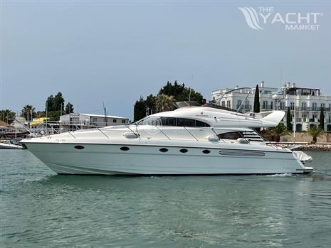 Fairline Squadron 55 - Doqueve 46 - Algarve Boats