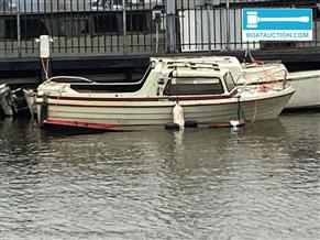 CUSTOM CABIN BOAT 550