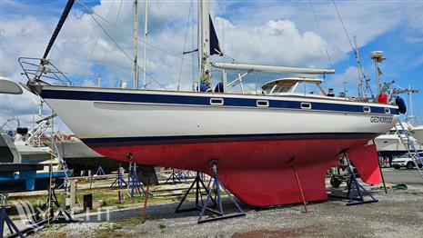 HALLBERG RASSY HALLBERG RASSY 42