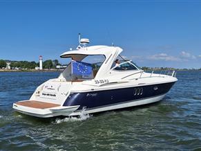 Cruisers Yachts 420 Express