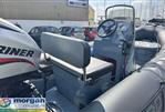 Zodiac  Pro 420 - Zodiac Pro 420 - seating