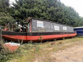 . 60ft by 12ft 6' Houseboat