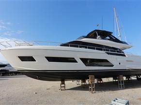 Ferretti Yachts 670