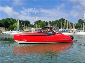 Fairline F33