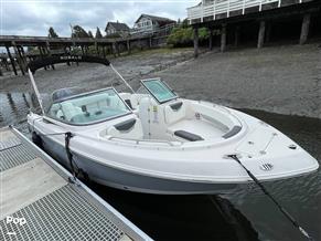 Robalo R227
