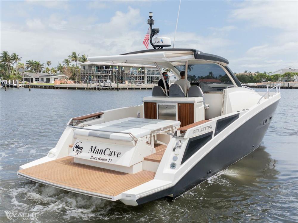 2011 Azimut