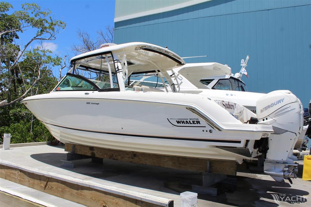 2018 Boston Whaler