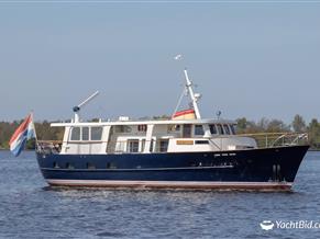 Feadship Canoe Stern