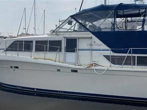 Chris-Craft 381 Catalina