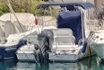 BOSTON WHALER DAUNTLESS 220