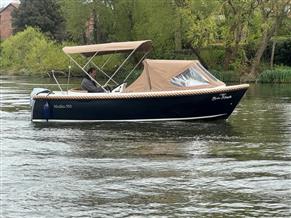 maxima Boats 550