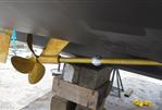 Sea Ray 340 Amberjack - Propeller and shaft of 2002 Sea Ray 340 Amberjack on blocks.