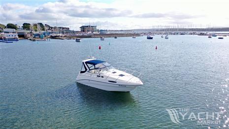 Sealine S28 Sports Cruiser