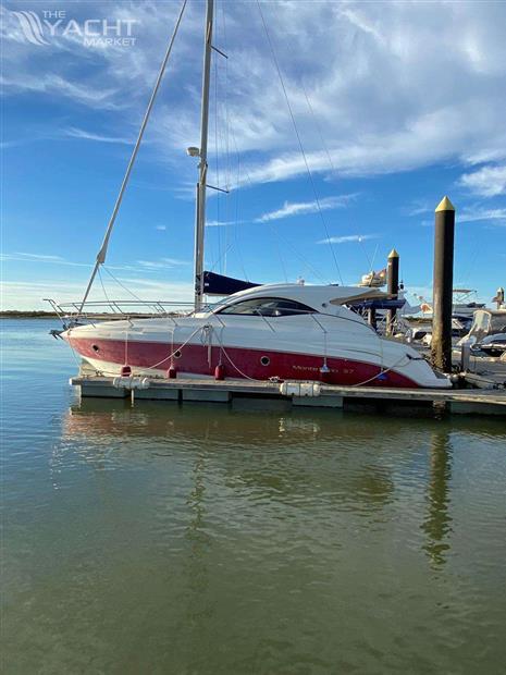 BENETEAU MONTE CARLO 37 HARD TOP