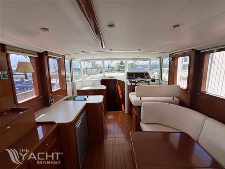 BENETEAU SWIFT TRAWLER 42