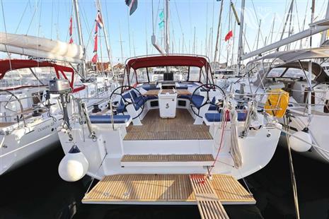 Beneteau Oceanis 51.1