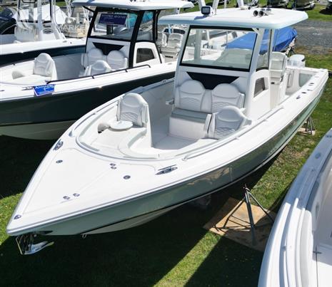 Stamas 33T Aventura  - Used Power Center Console for sale