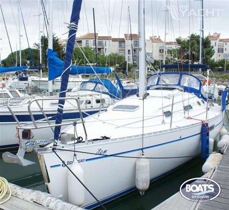 BENETEAU OCEANIS 300