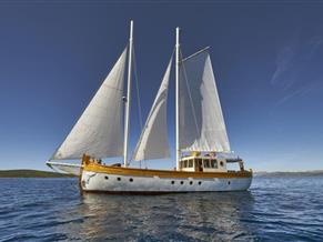 28m Luxury Classic Yacht