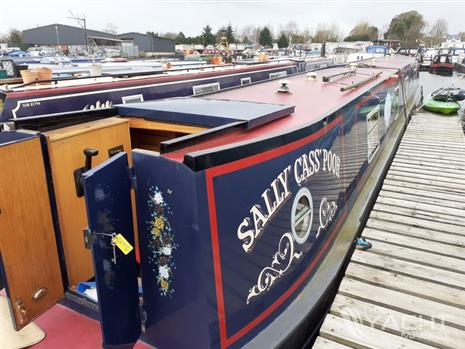 Dave Clarke 57ft Trad stern Narrowboat called Sally Cass Pooh