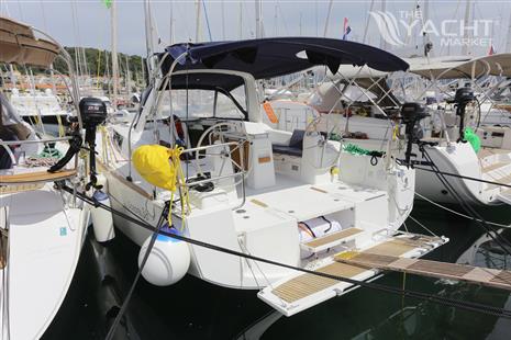 Beneteau Oceanis 38