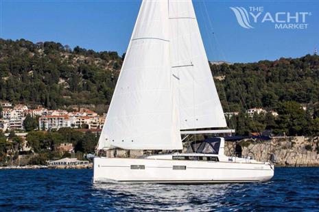 BENETEAU OCEANIS 38