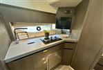 Sealine S335