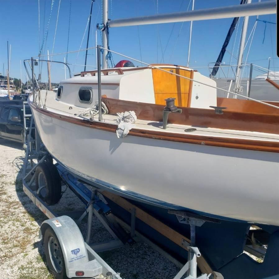 1982 Cape Dory