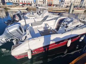 BENETEAU FLYER 750 SUNDECK