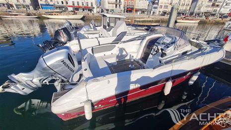 BENETEAU FLYER 750 SUNDECK