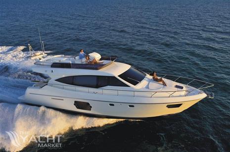 FERRETTI 530