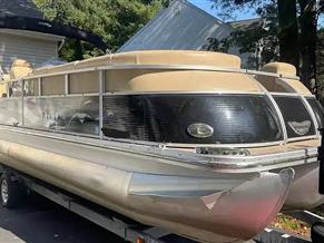 Bennington 2575 QCW