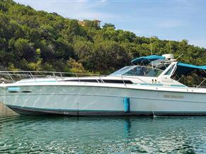 Sea Ray 390 Express Cruiser
