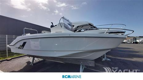 BENETEAU FLYER 6 SPACEDECK