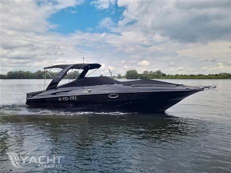 Crownline 320 bowrider black - Crownline-320-lowrider-black-motor-yacht-for-sale-exterior-image-Lengers-Yachts.jpg