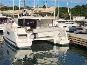 FOUNTAINE PAJOT LUCIA 40